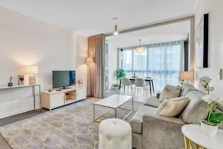 Charlotte Towers Brisbane & Resort Style Facilities